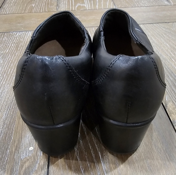 Clarks Dress Loafers Leather Slip-Ons Size 10 - Picture 4 of 9